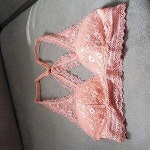 Victoria's Secret Peek-A-Boo Crochet Lace Bralette - Size XS - Peach